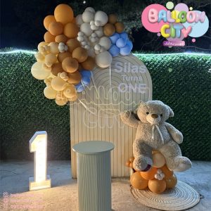 دکور یکسالگی با تم تدی Teddy همراه با بالون ابری